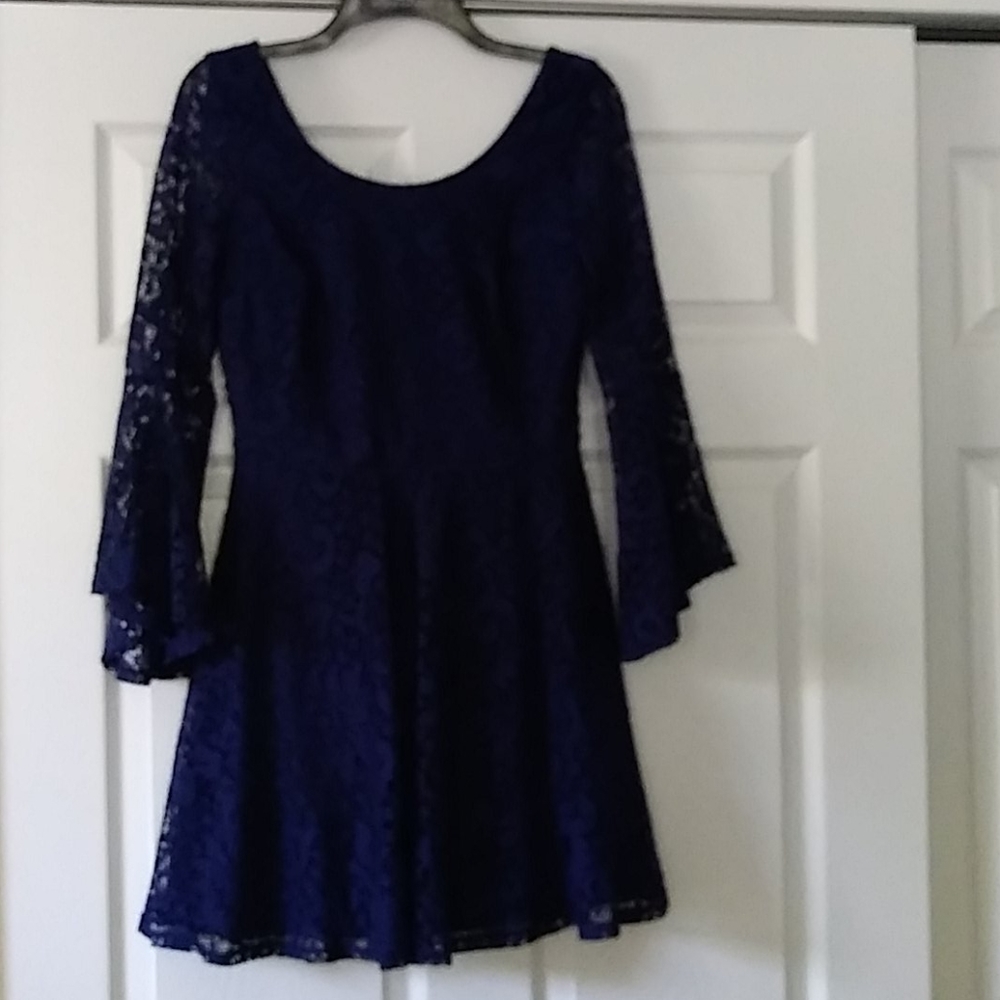 Navy Blue Short Lace Wide Arm Dress